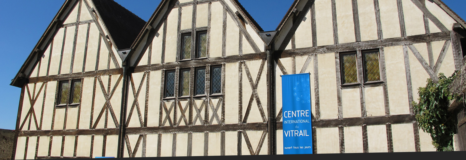 MUSÉE DU VITRAIL